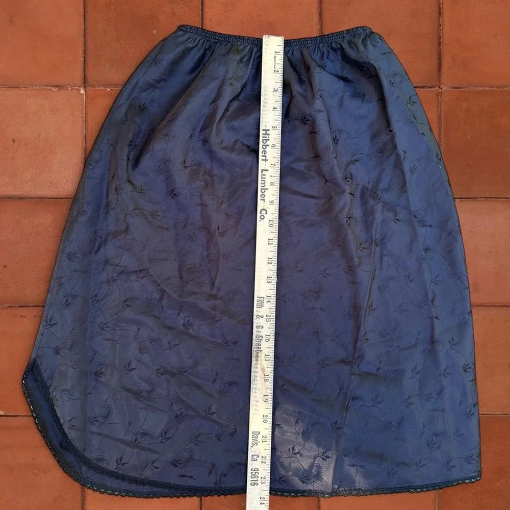 80s Vintage Lorraine Embroidered Half Slip Skirt Lingerie